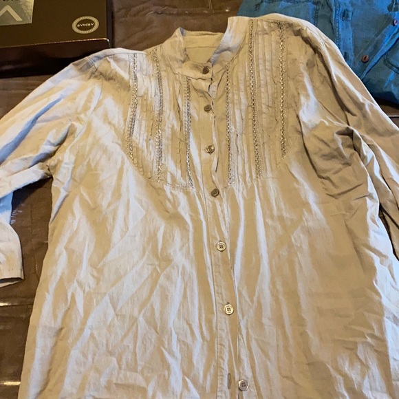 Women - Picture 1 of 2